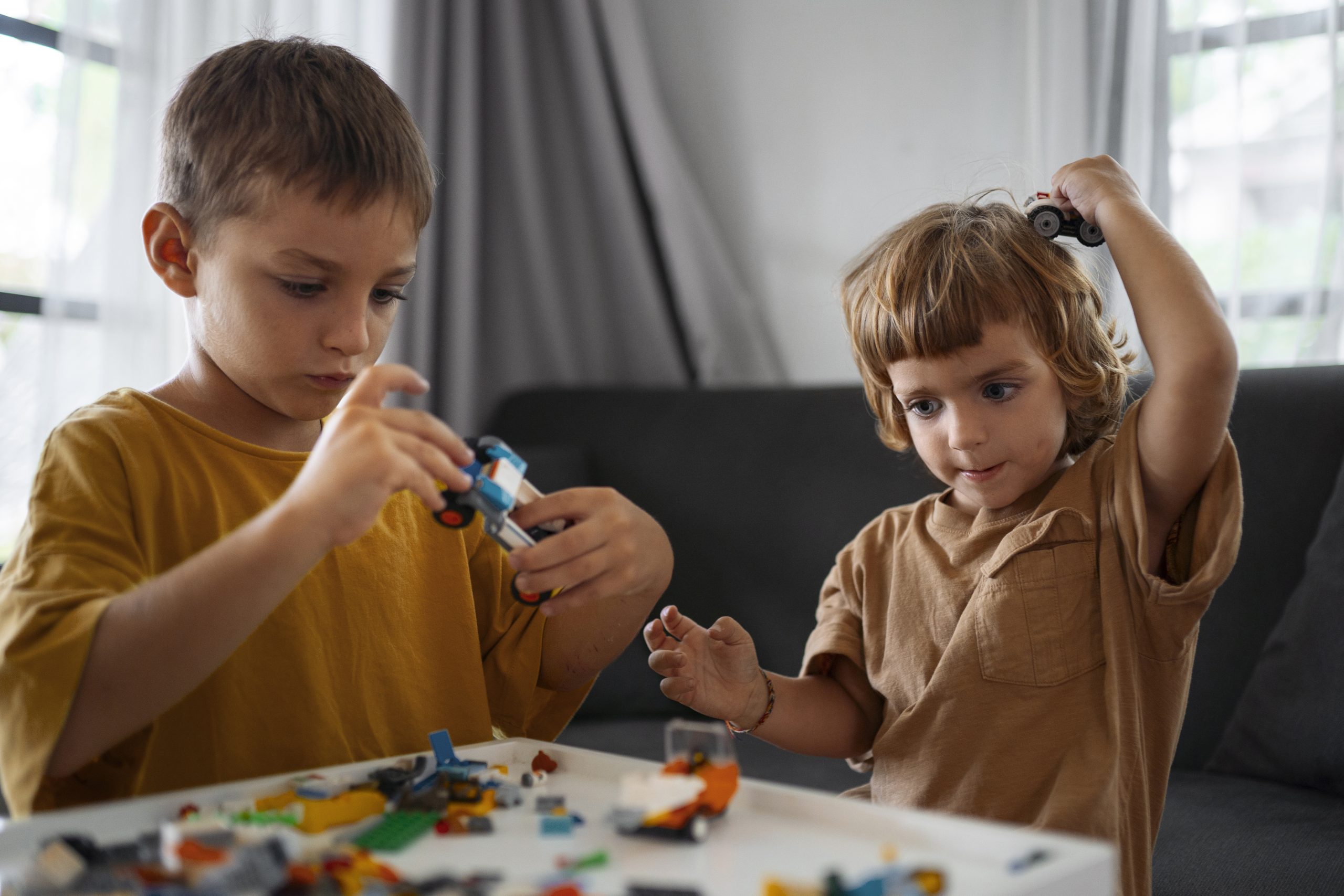 چگونه با کودک بیش‌فعال رفتار کنیم؟